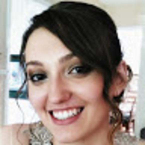 Meet your Posher, Sierra - Picture 1 of 1